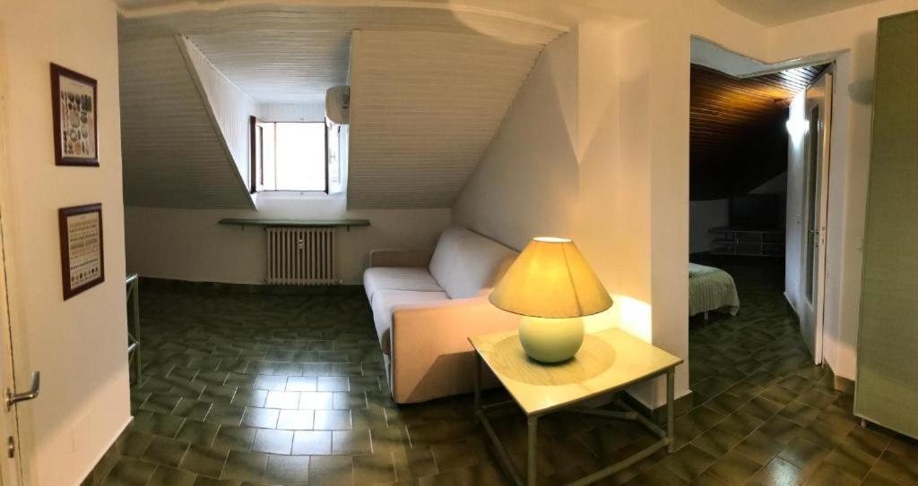 Appartamento La Mansarda Lecco Kültér fotó